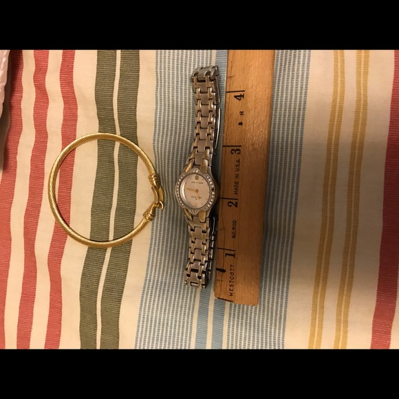 Anne Klein watch w/bracelet - Picture 4 of 5